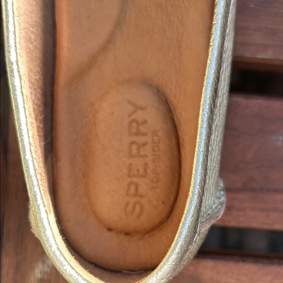 Sperry Metallic Gold Loafers for Women Size 7 - Picture 4 of 5